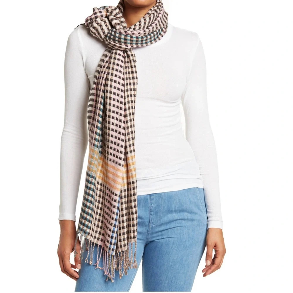 Vince Camuto Multicolored Scarf
